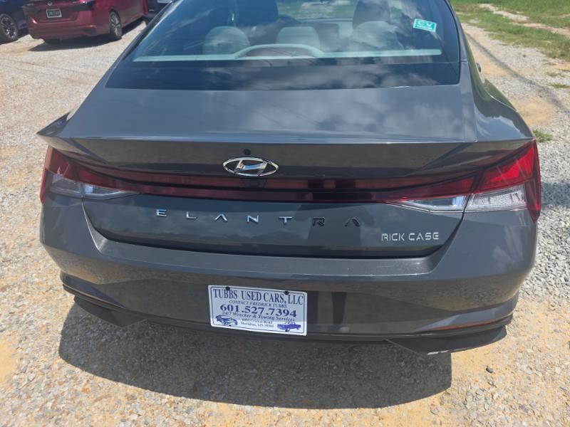 Hyundai Elantra  2023