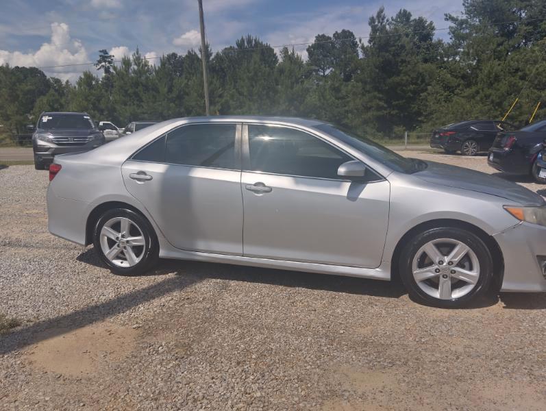 Toyota Camry SE 2013