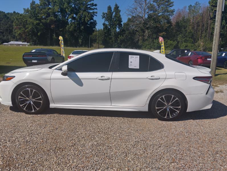 Toyota Camry SE 2019