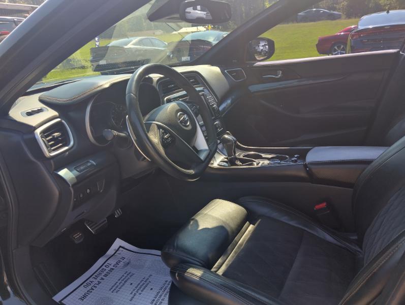 Nissan Maxima  2021