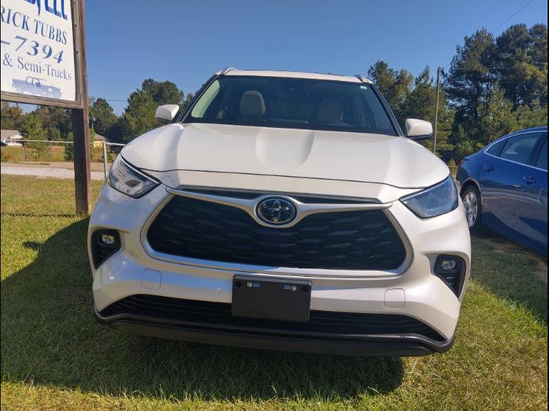 Toyota Highlander XLE 2023