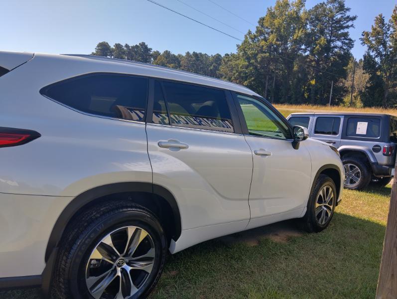 Toyota Highlander XLE 2023