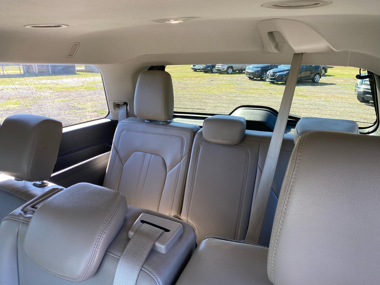 Ford Expedition XLT 4WD 2018