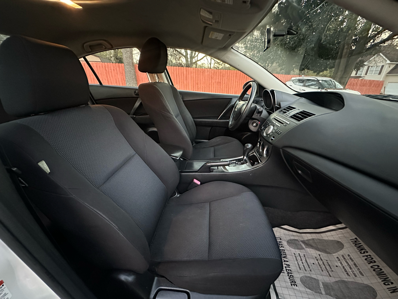 Mazda MAZDA3 i Sport 4-Door 2011