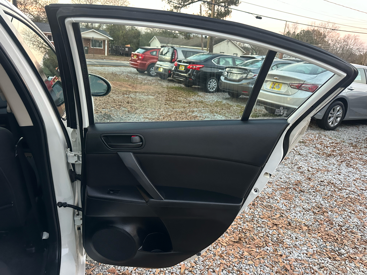 Mazda MAZDA3 i Sport 4-Door 2011