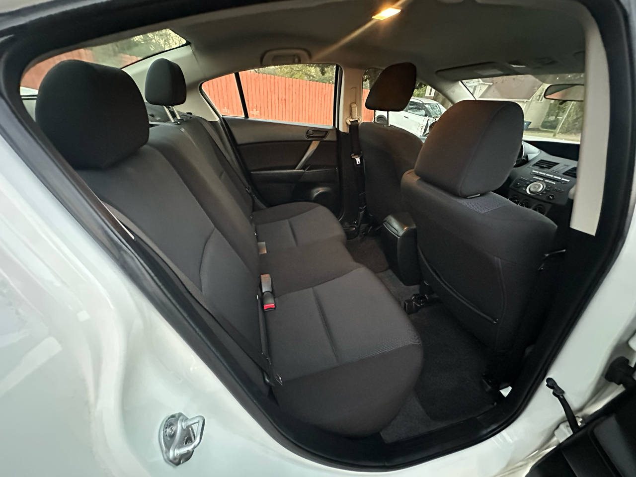 Mazda MAZDA3 i Sport 4-Door 2011