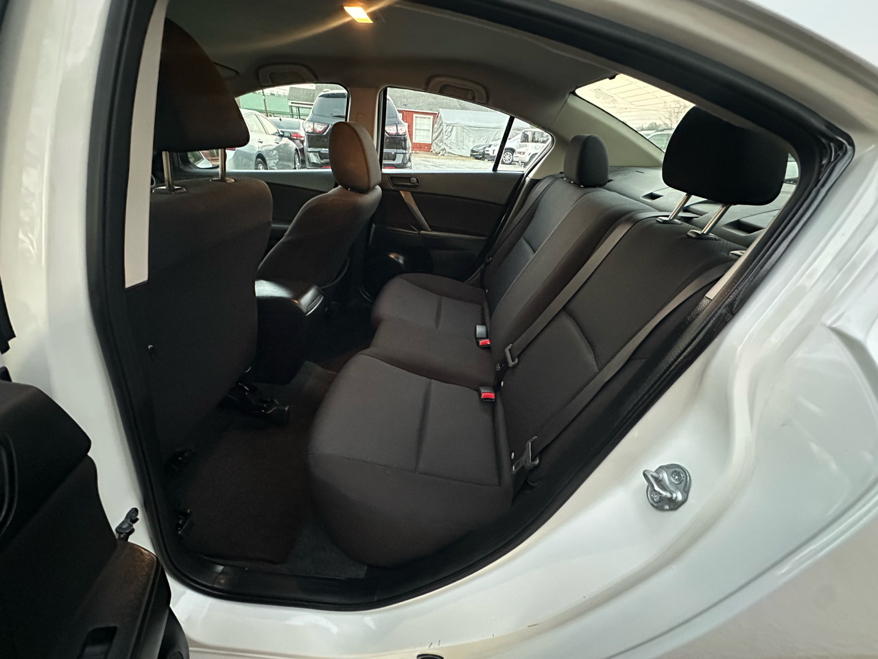 Mazda MAZDA3 i Sport 4-Door 2011