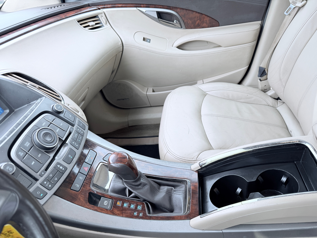 Buick LaCrosse CXL FWD 2010