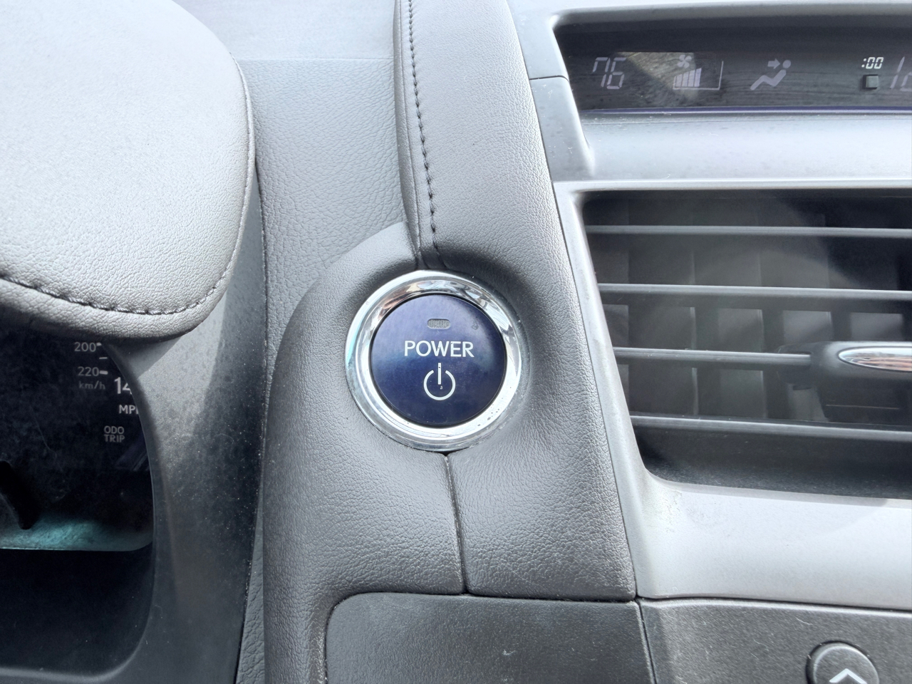 Lexus HS 250h Sedan 2010