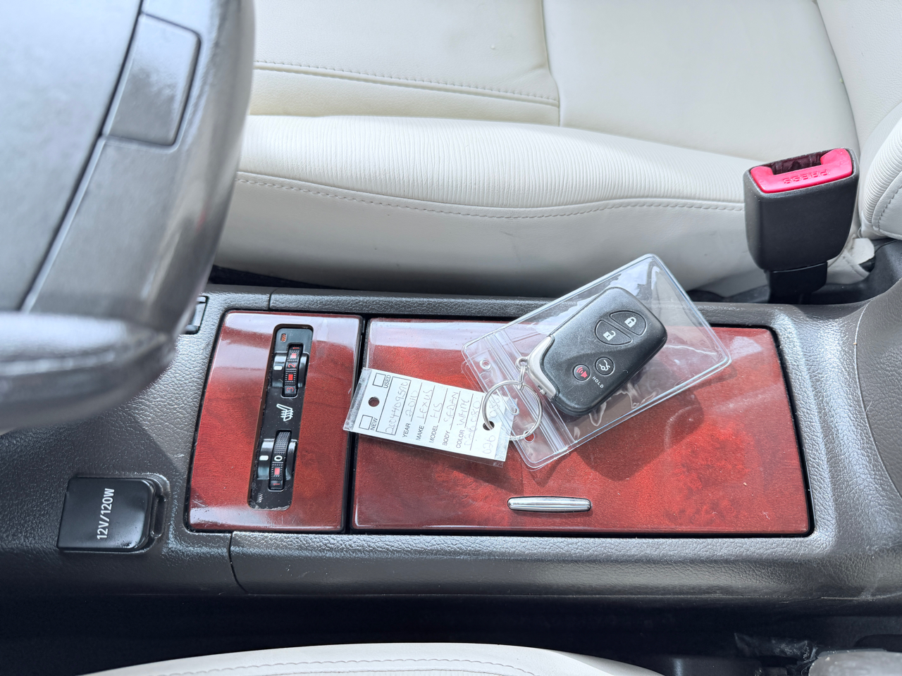 Lexus HS 250h Sedan 2010