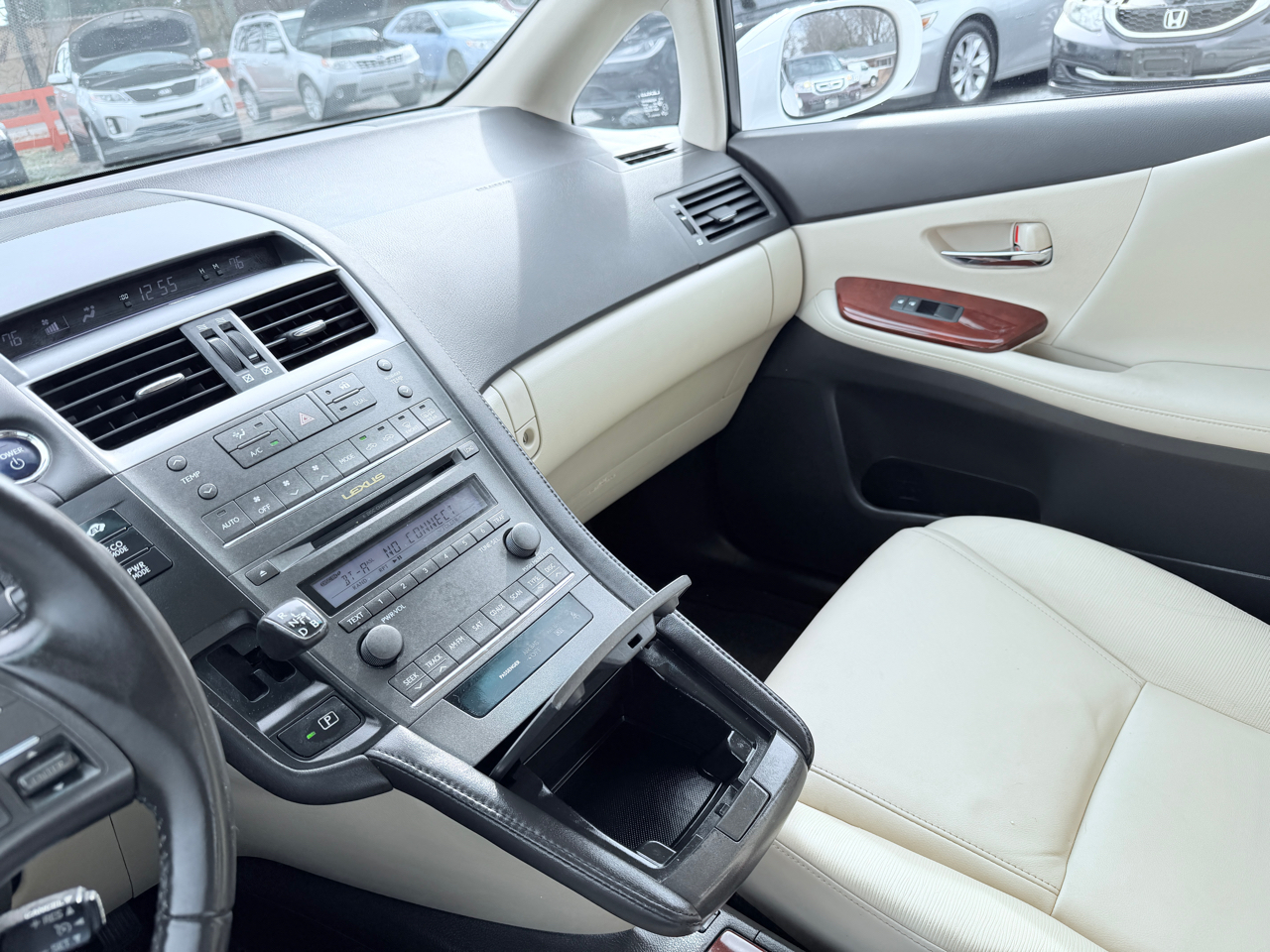 Lexus HS 250h Sedan 2010