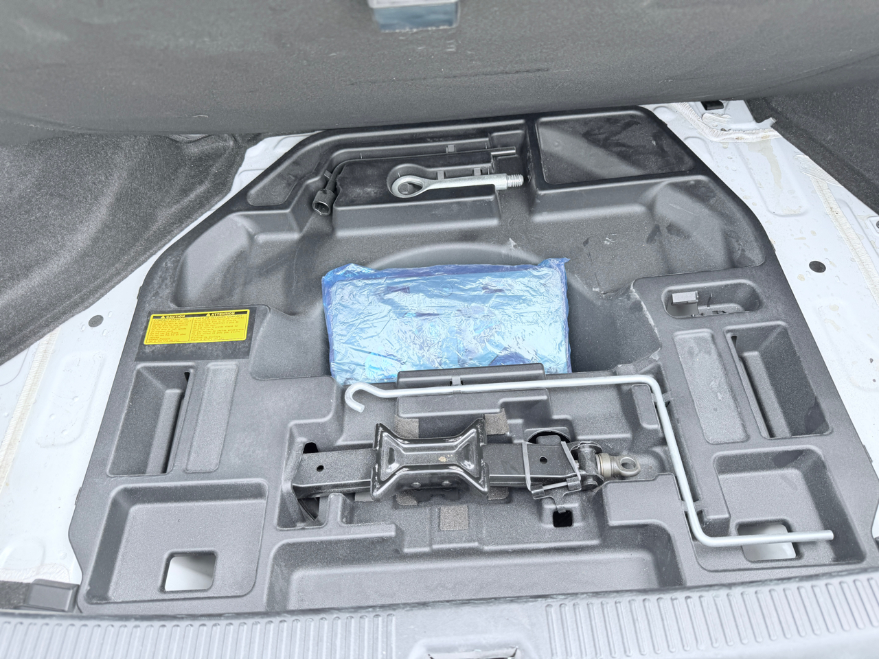 Lexus HS 250h Sedan 2010