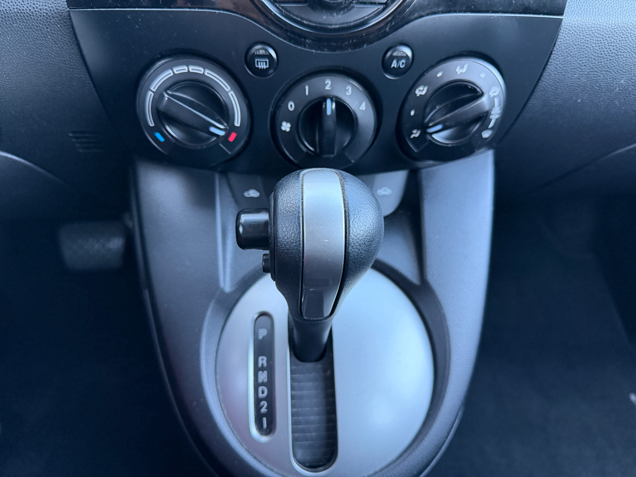 Mazda MAZDA2 Sport 2013