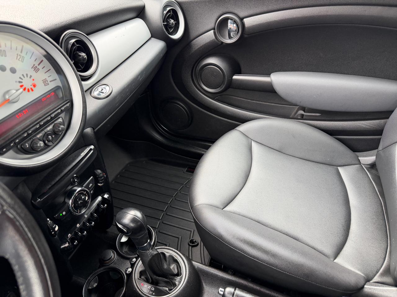 MINI Cooper Convertible 2012