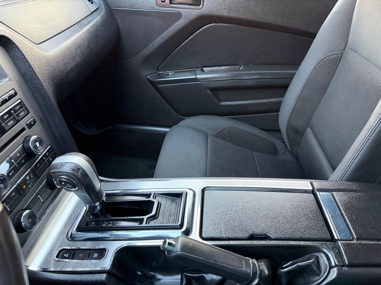 Ford Mustang V6 Coupe 2014