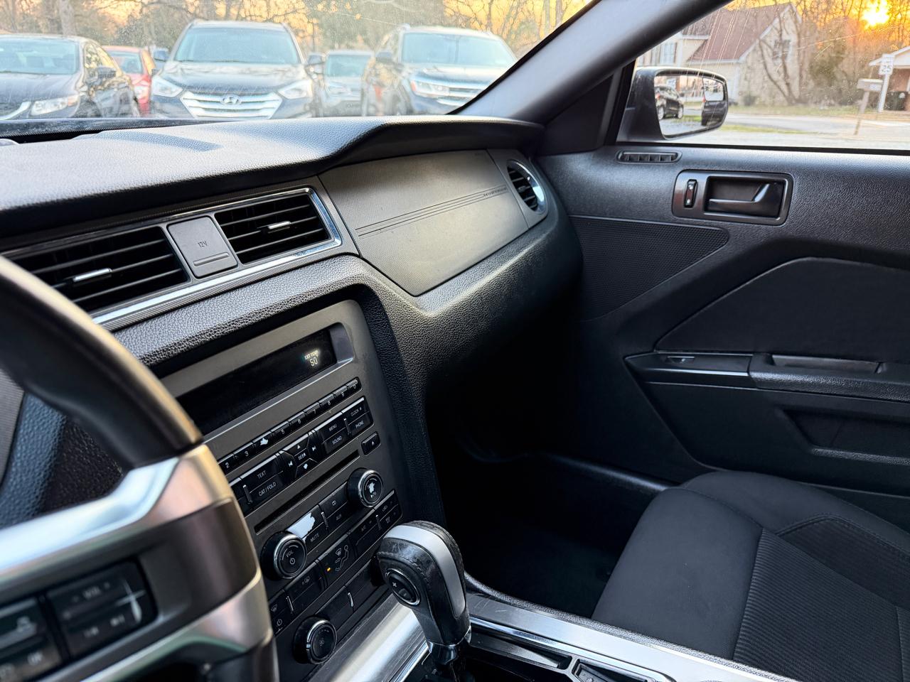 Ford Mustang V6 Coupe 2014