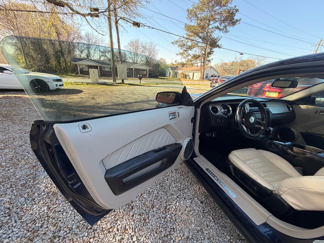 Ford Mustang V6 Coupe 2010