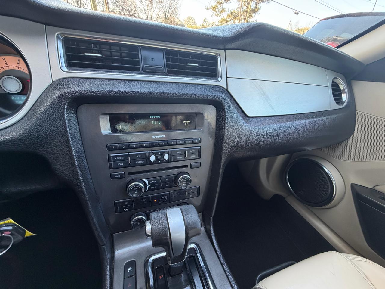 Ford Mustang V6 Coupe 2010