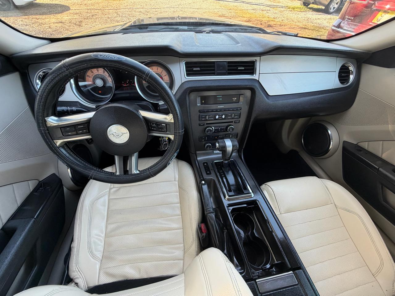 Ford Mustang V6 Coupe 2010