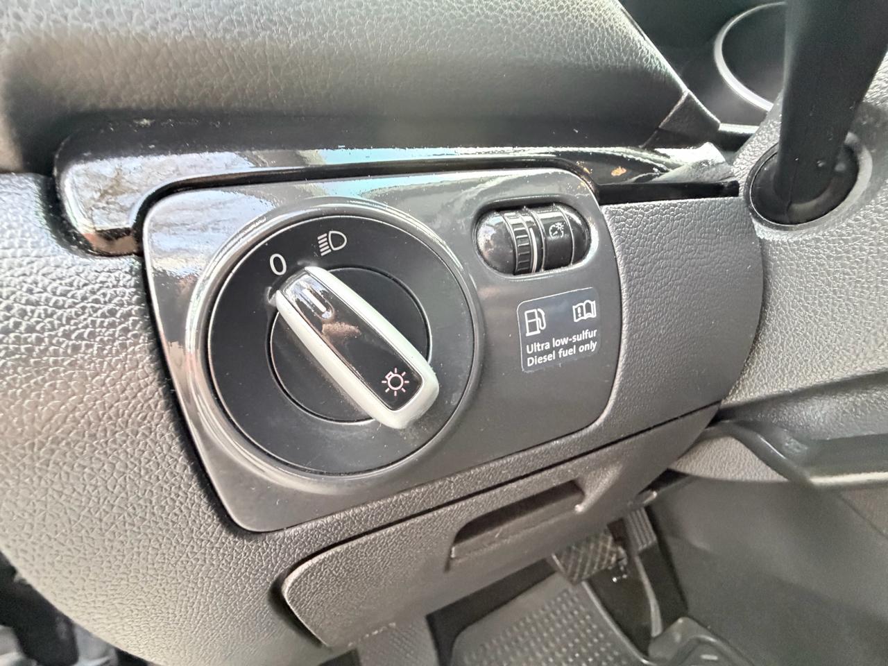 Volkswagen Jetta SportWagen 2.0L TDI 2013