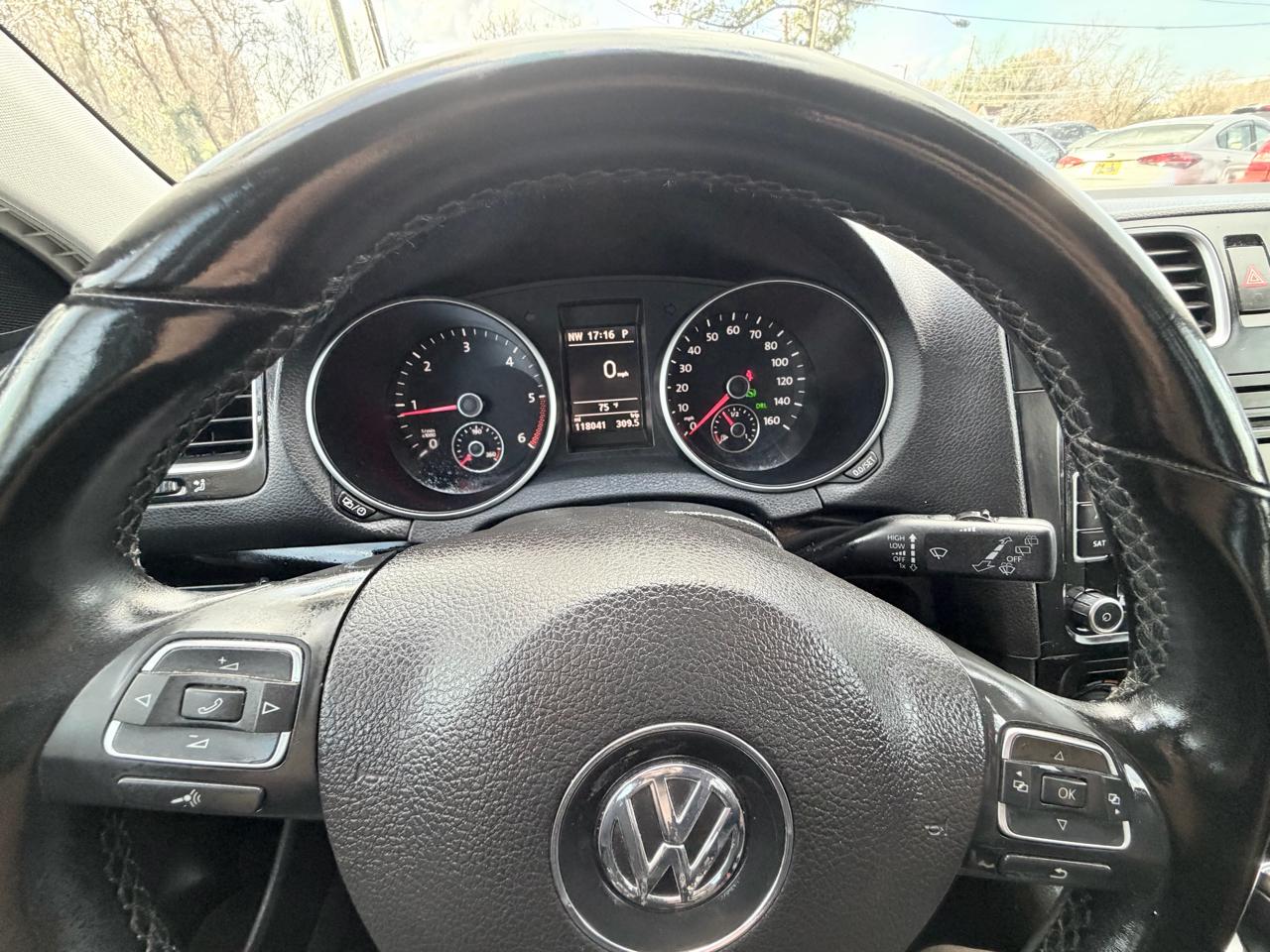 Volkswagen Jetta SportWagen 2.0L TDI 2013