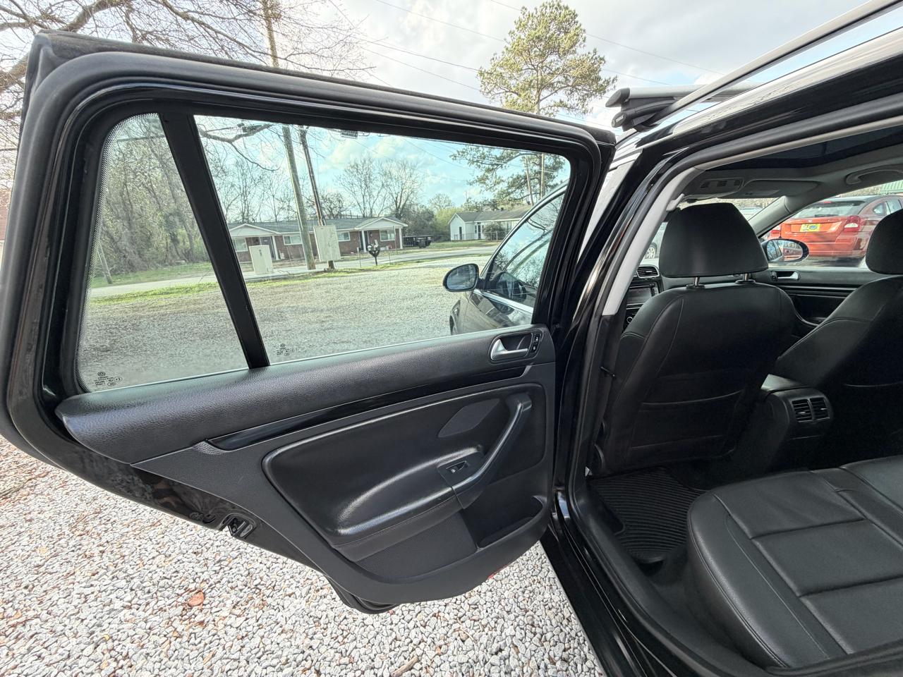 Volkswagen Jetta SportWagen 2.0L TDI 2013