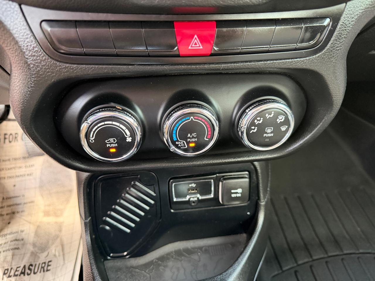 Jeep Renegade Latitude FWD 2015