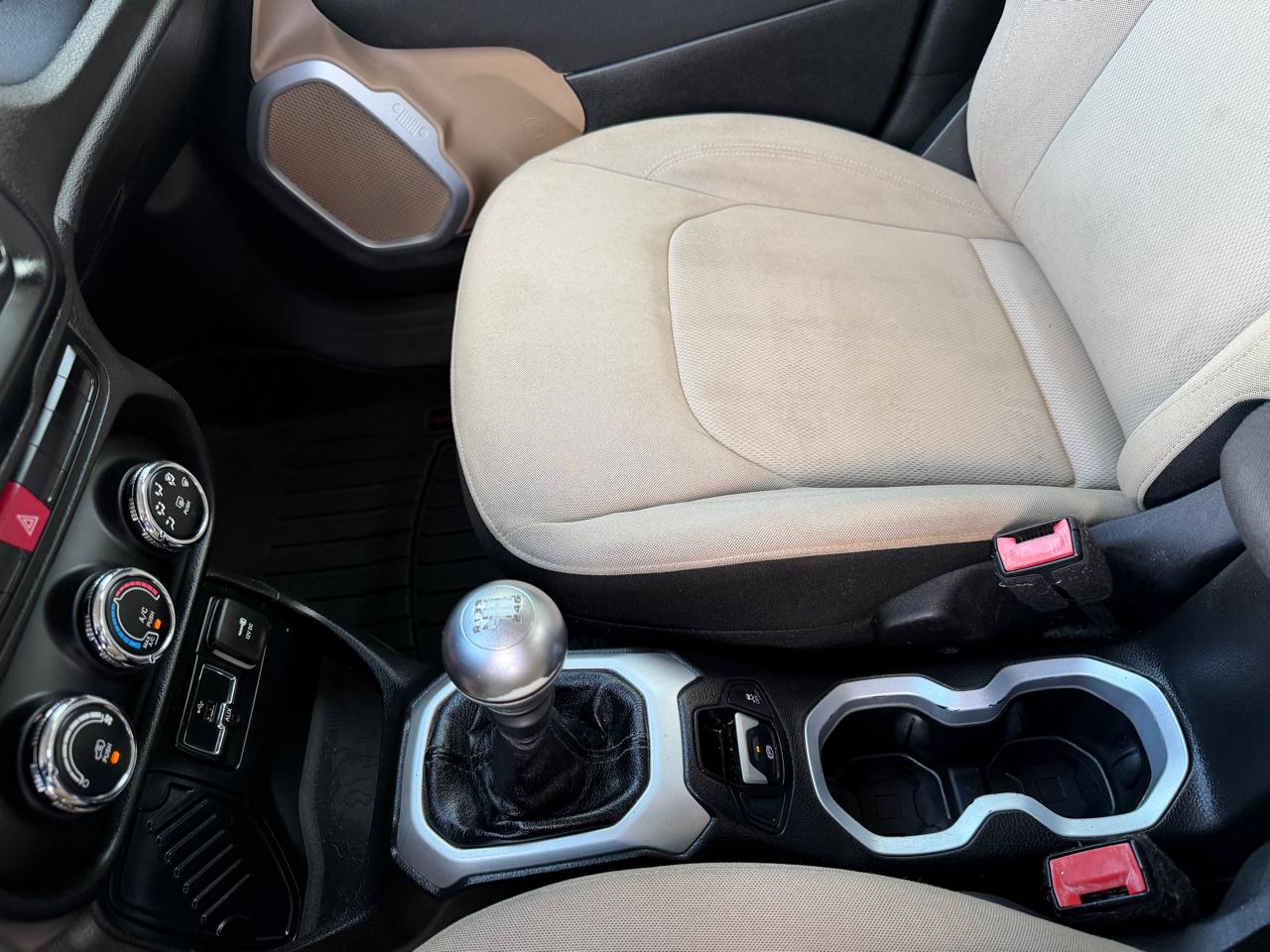 Jeep Renegade Latitude FWD 2015