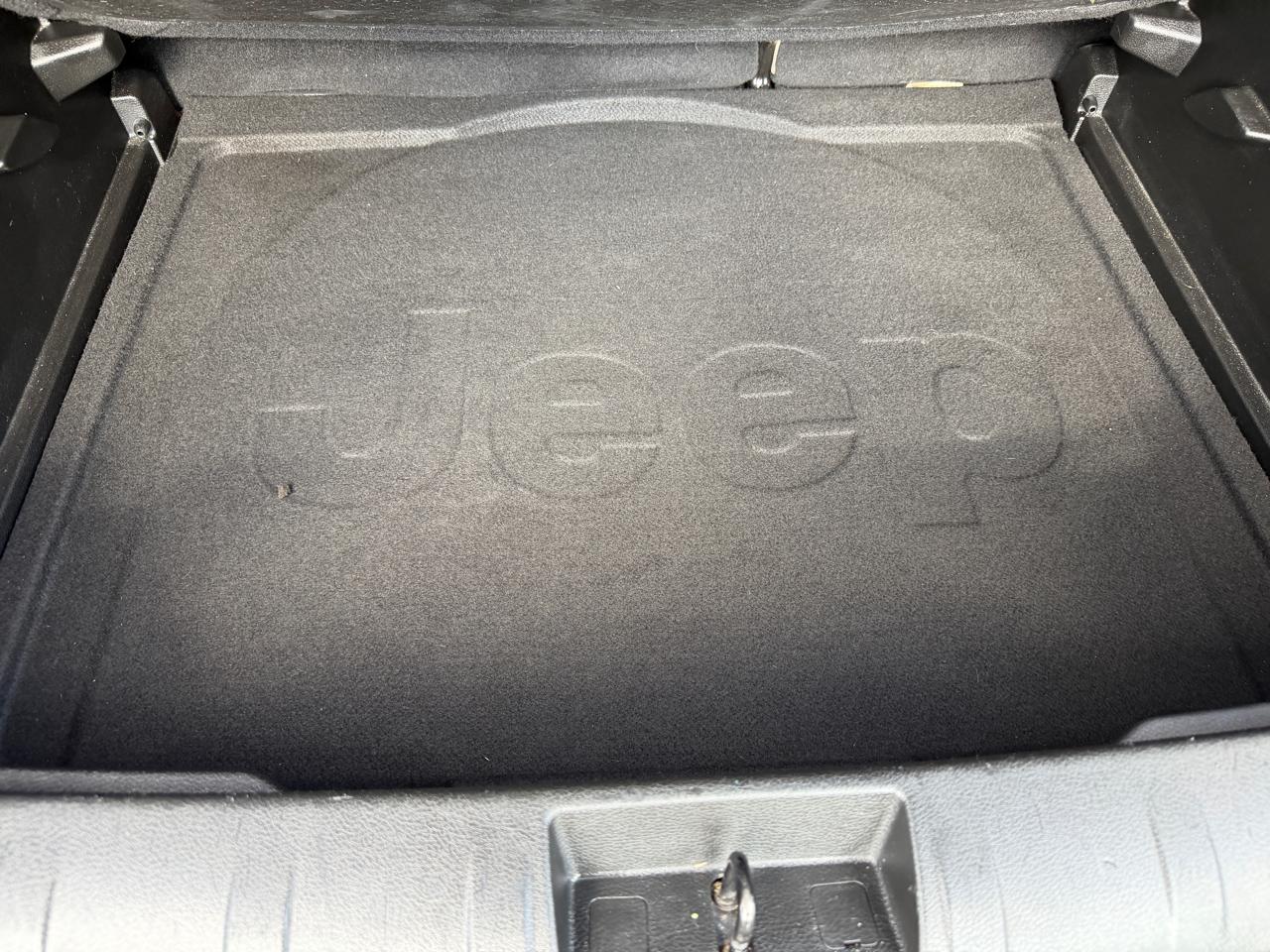 Jeep Renegade Latitude FWD 2015