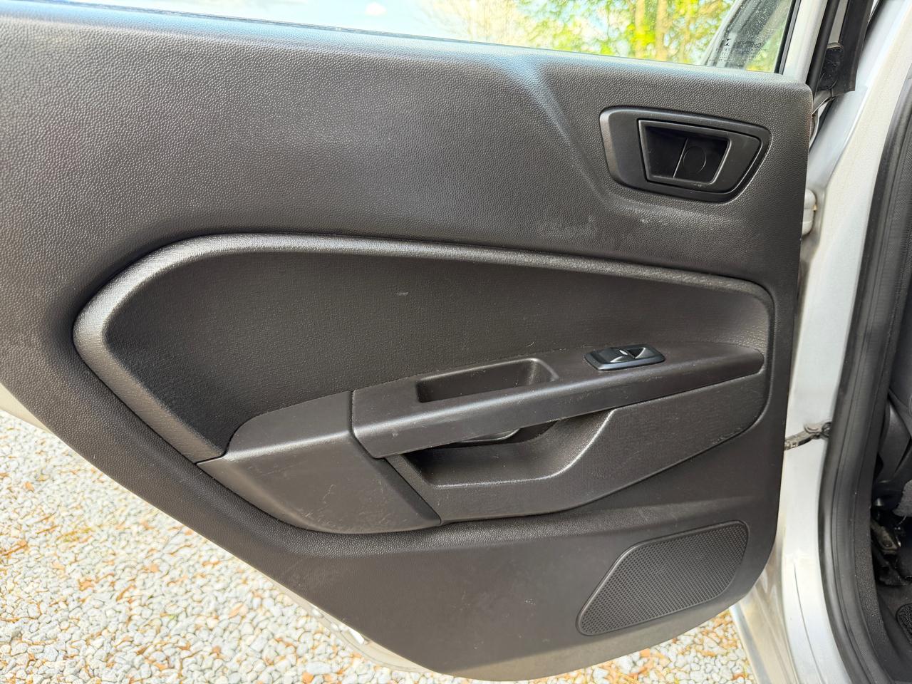 Ford Fiesta SE Sedan 2017