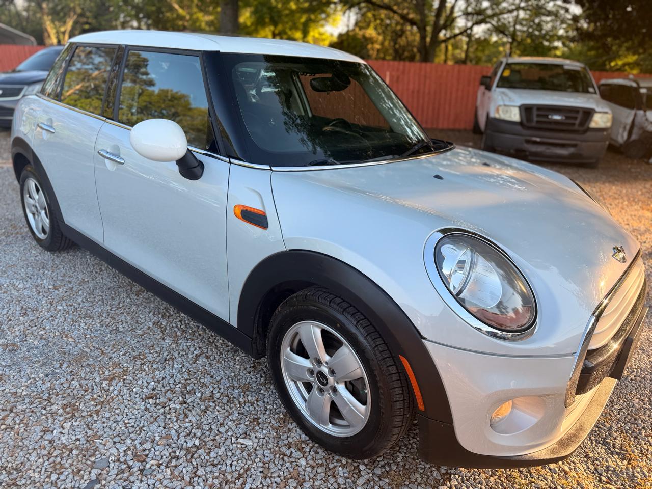 MINI Cooper Base 2015