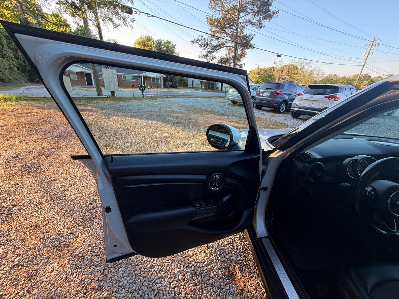 MINI Cooper Base 2015