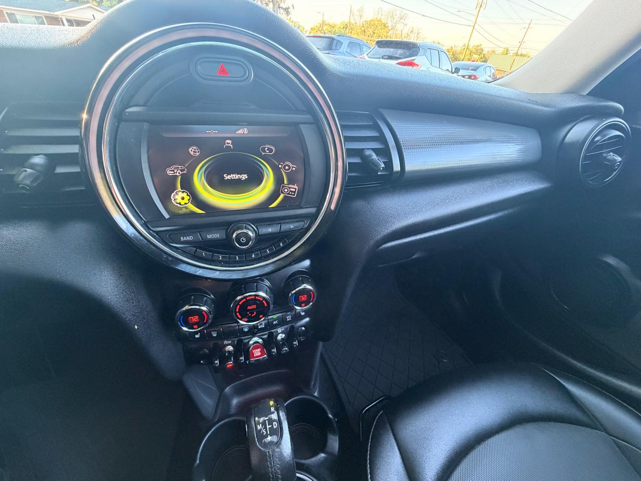 MINI Cooper Base 2015