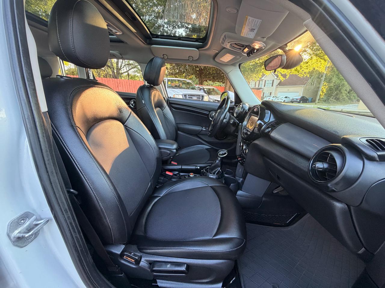 MINI Cooper Base 2015