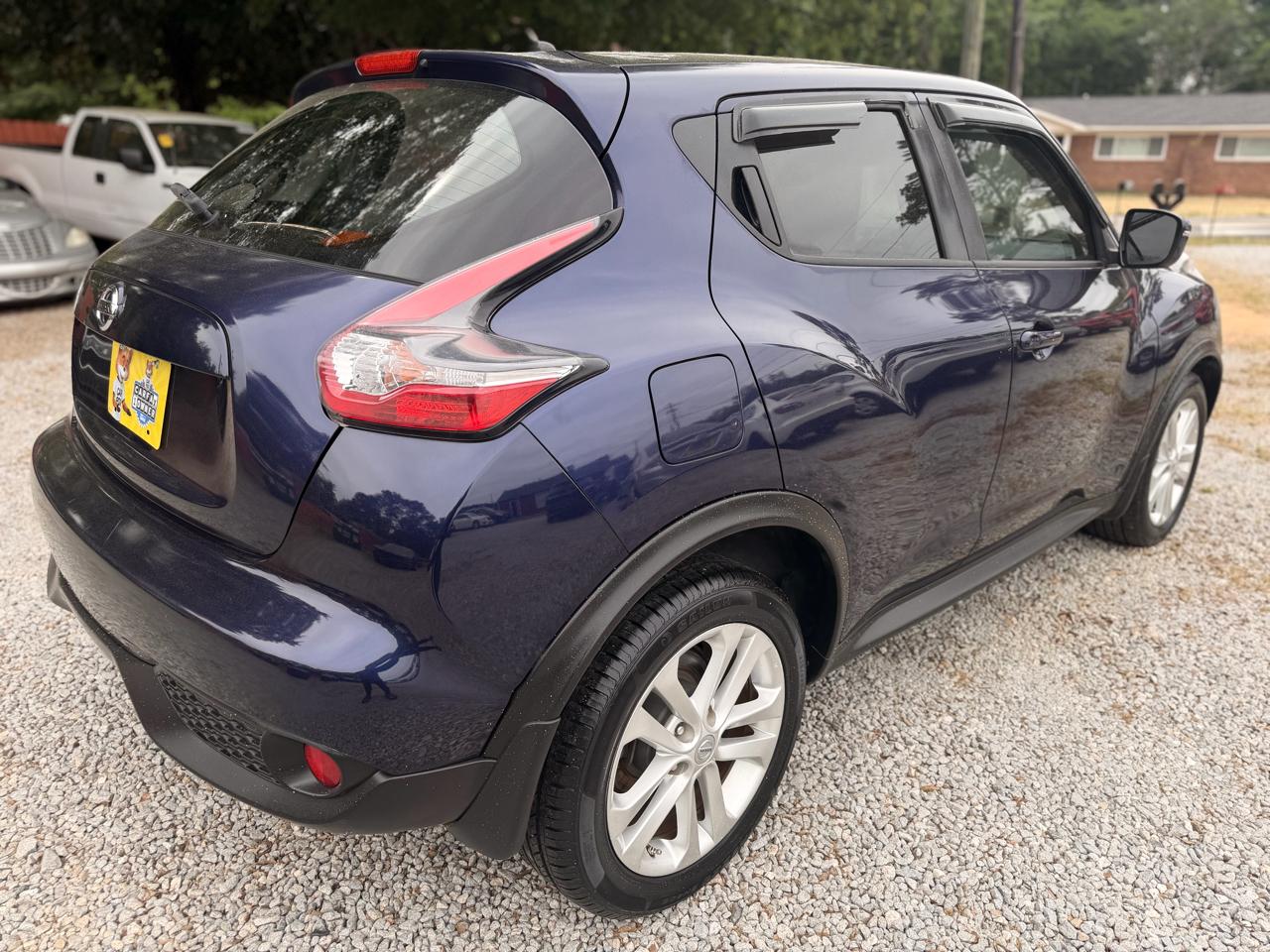 Nissan Juke S FWD 2015