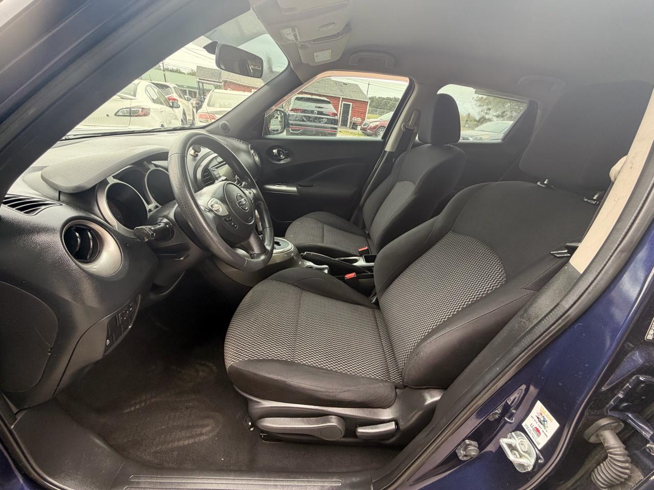 Nissan Juke S FWD 2015