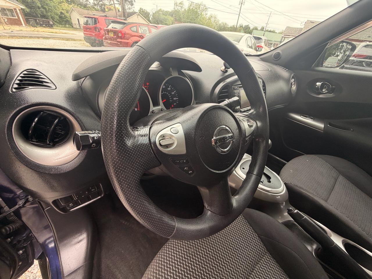 Nissan Juke S FWD 2015