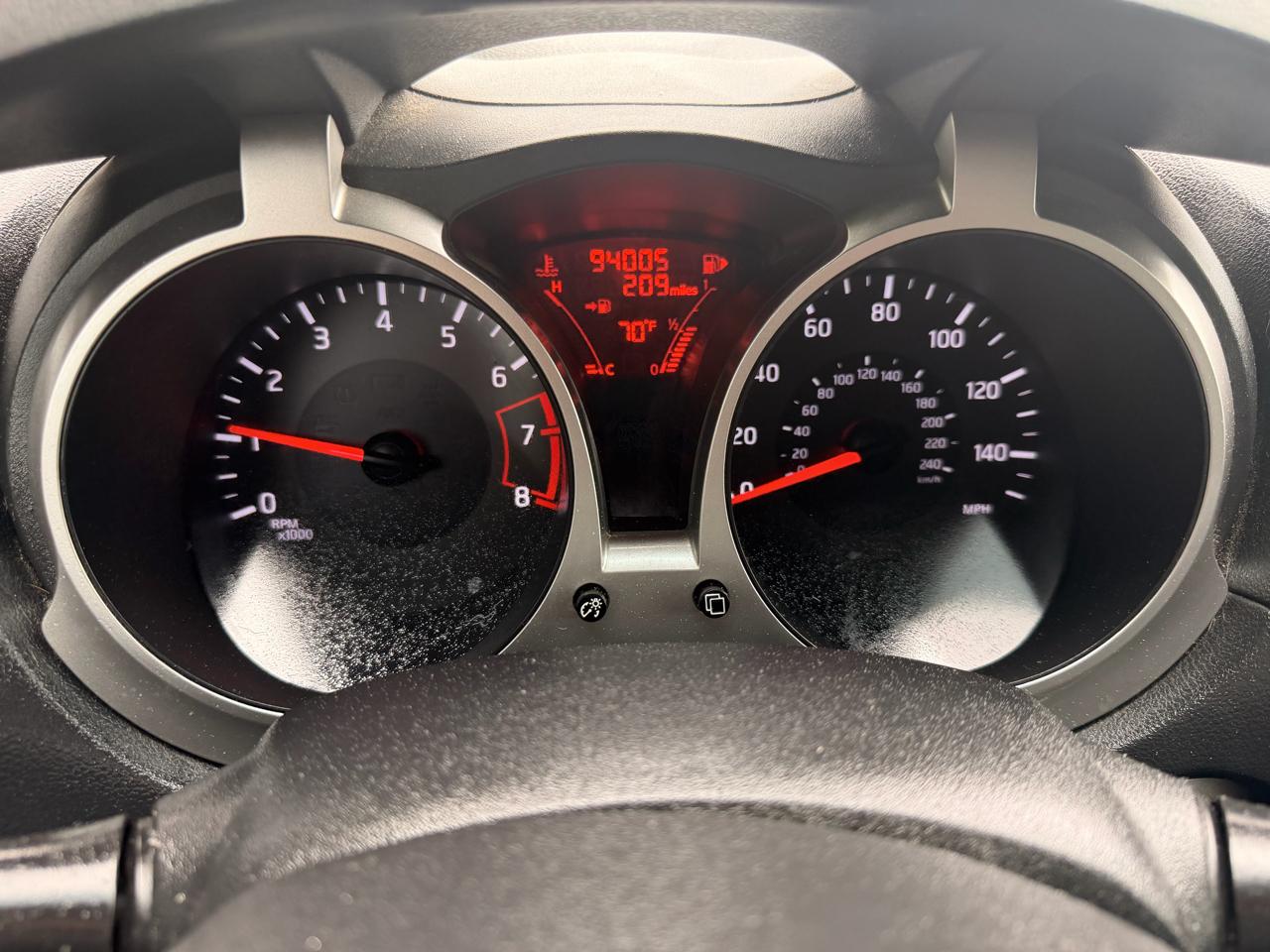 Nissan Juke S FWD 2015