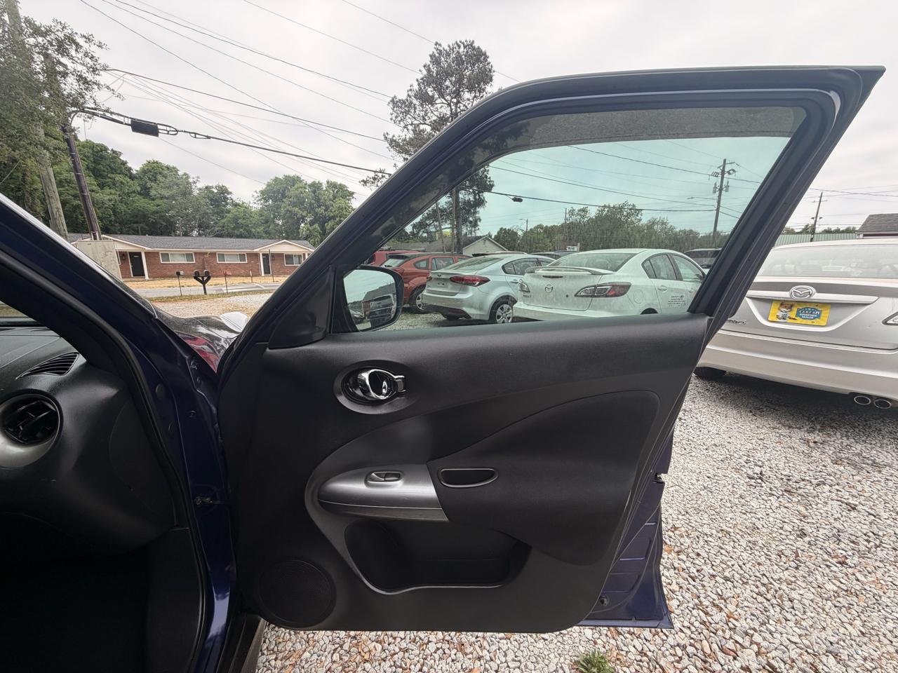 Nissan Juke S FWD 2015