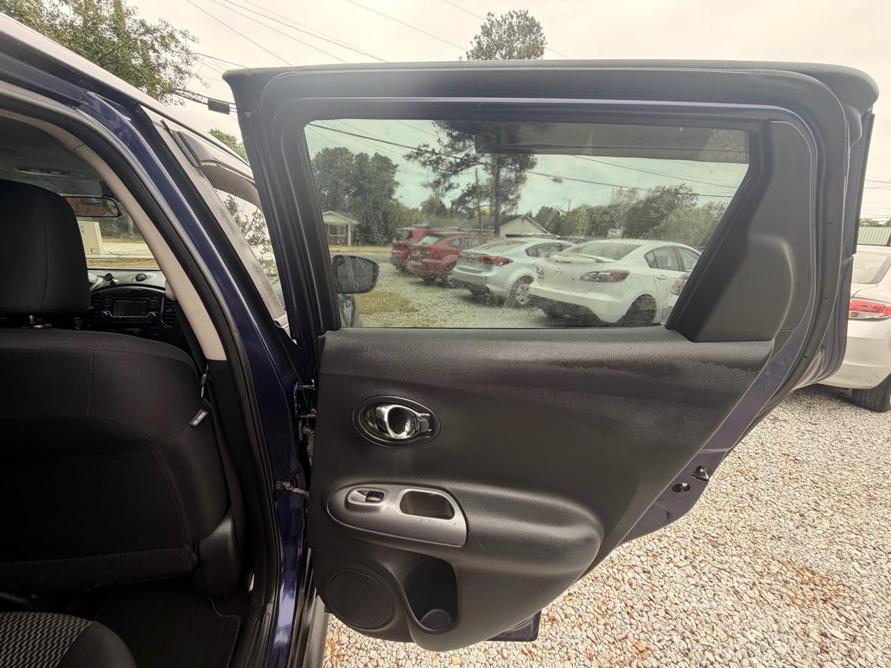 Nissan Juke S FWD 2015