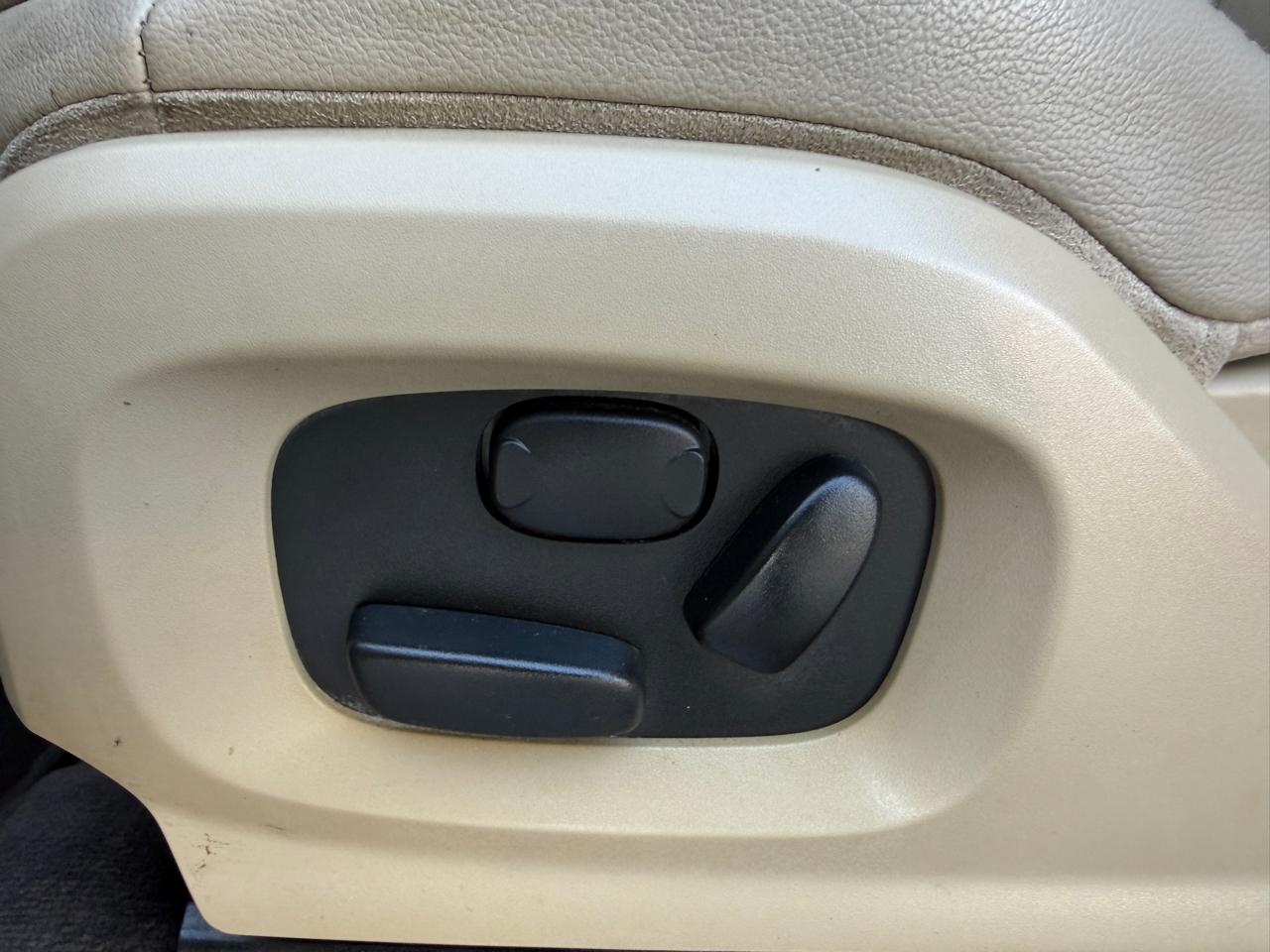 Land Rover Range Rover Evoque Pure Plus 5-Door 2015