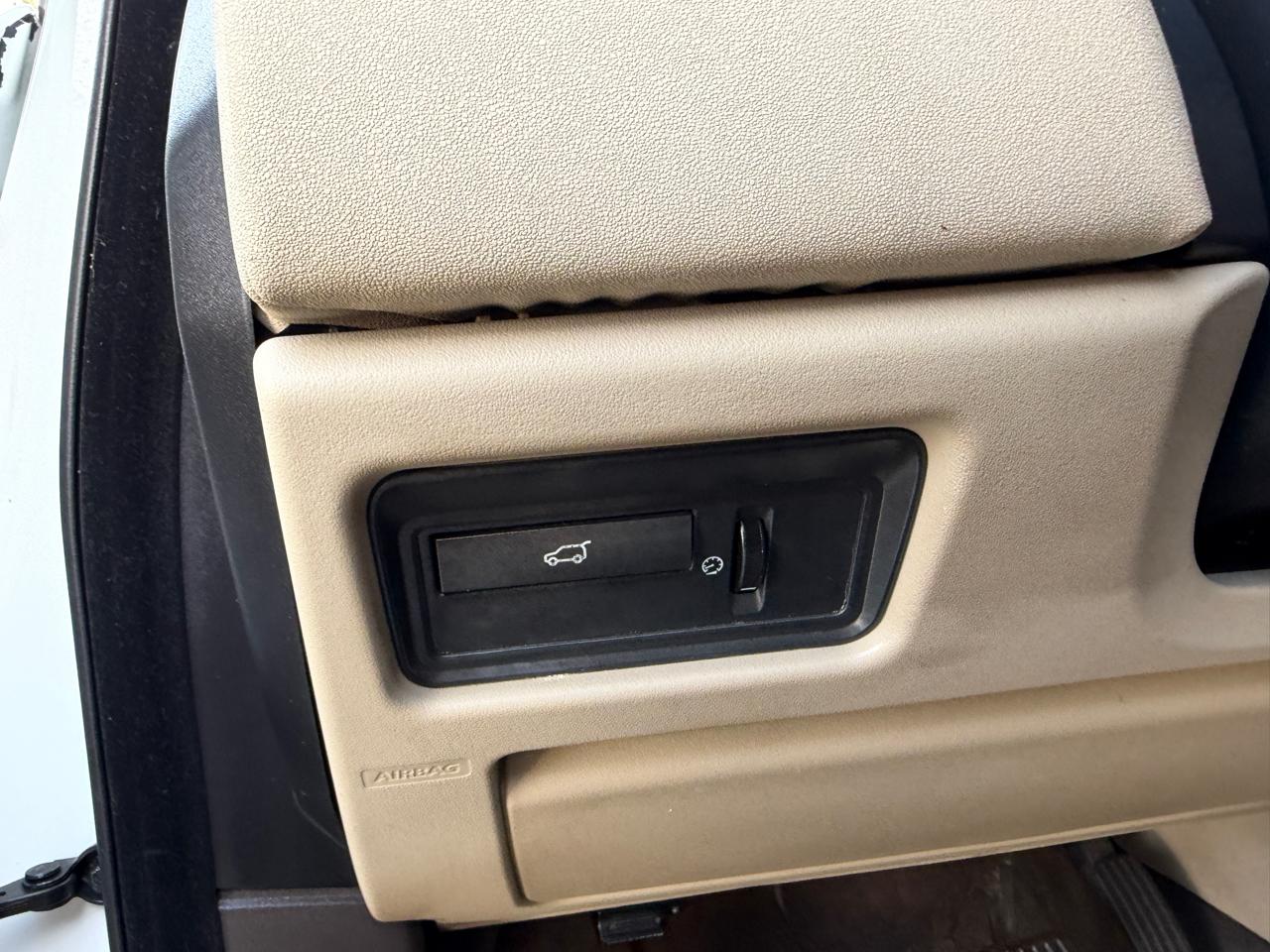 Land Rover Range Rover Evoque Pure Plus 5-Door 2015