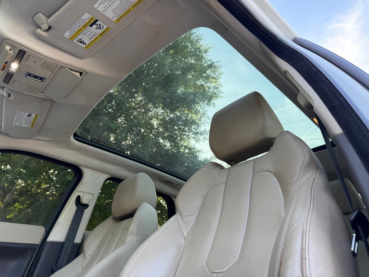 Land Rover Range Rover Evoque Pure Plus 5-Door 2015