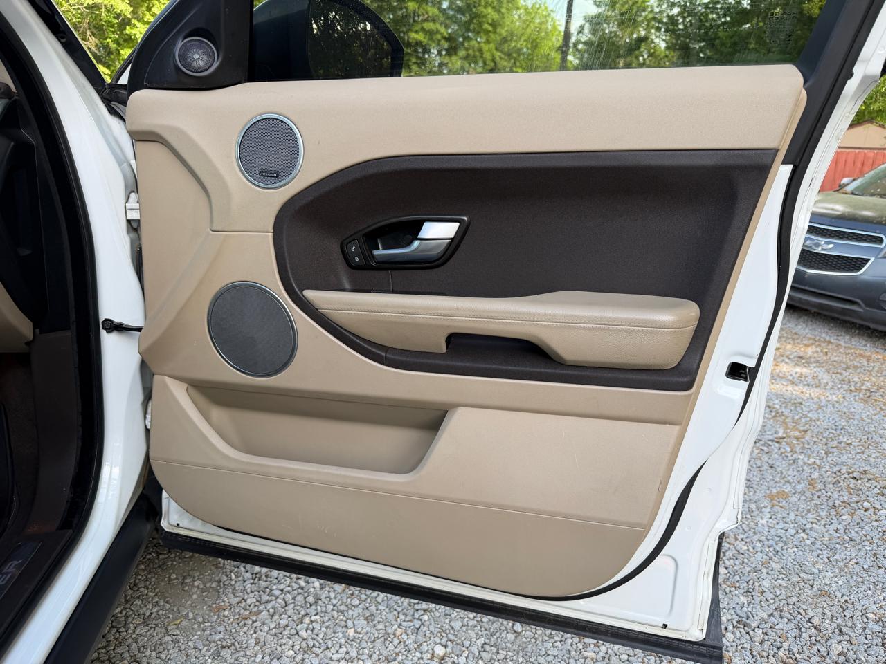 Land Rover Range Rover Evoque Pure Plus 5-Door 2015