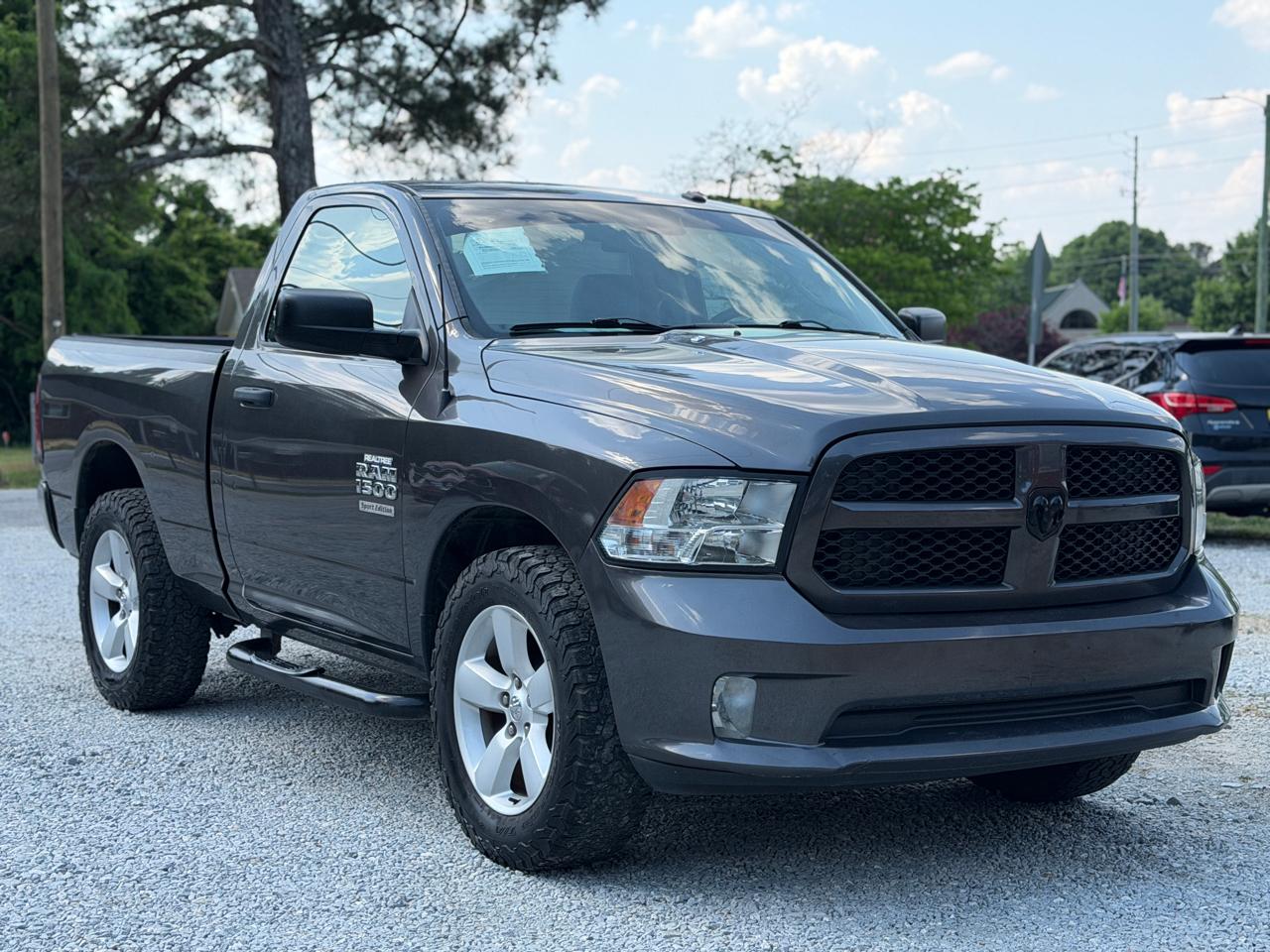 RAM 1500 Tradesman Regular Cab SWB 2WD 2016