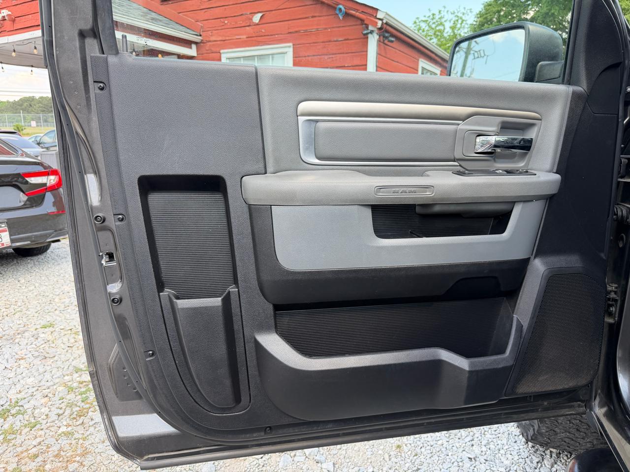 RAM 1500 Tradesman Regular Cab SWB 2WD 2016