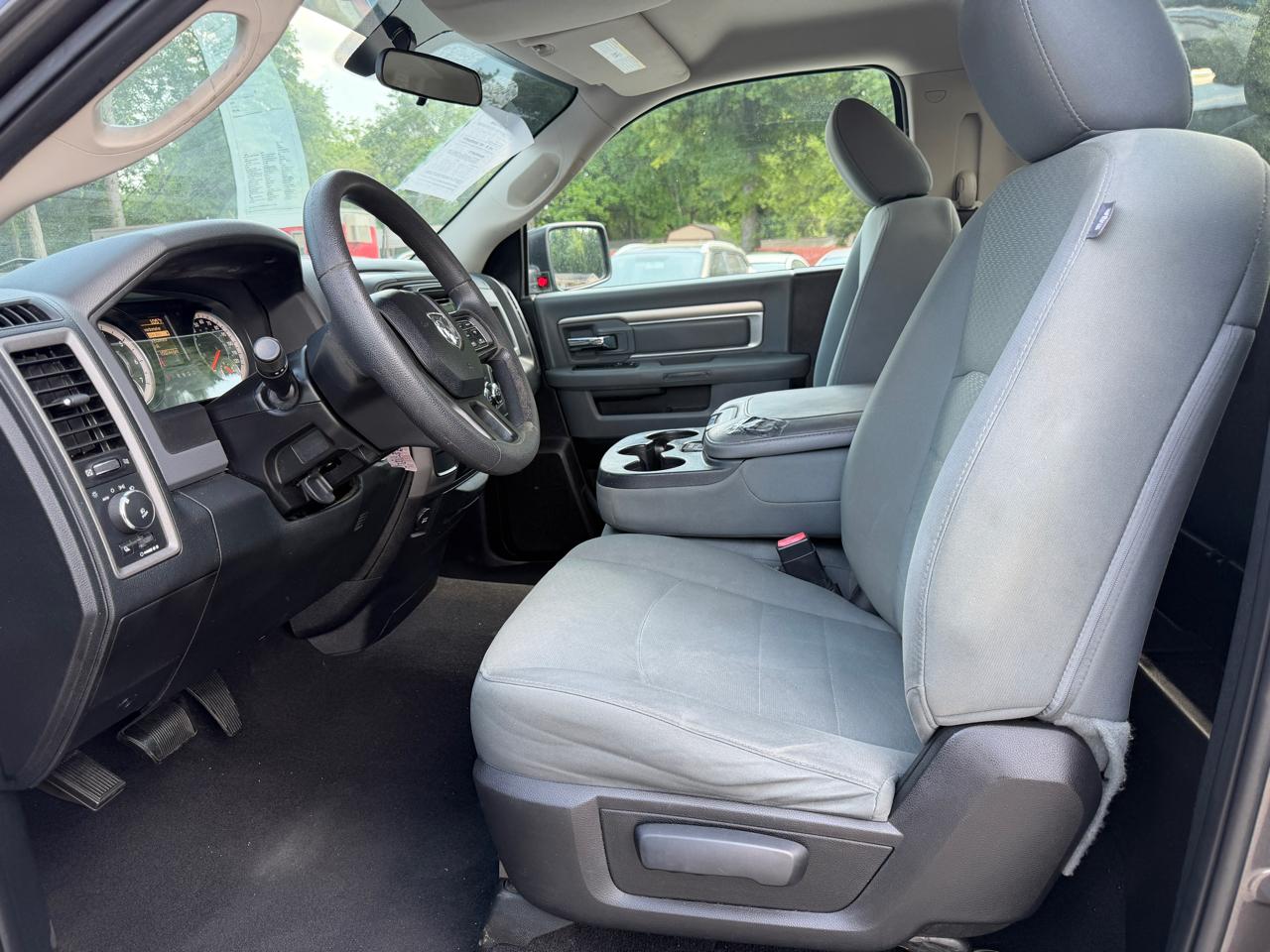 RAM 1500 Tradesman Regular Cab SWB 2WD 2016