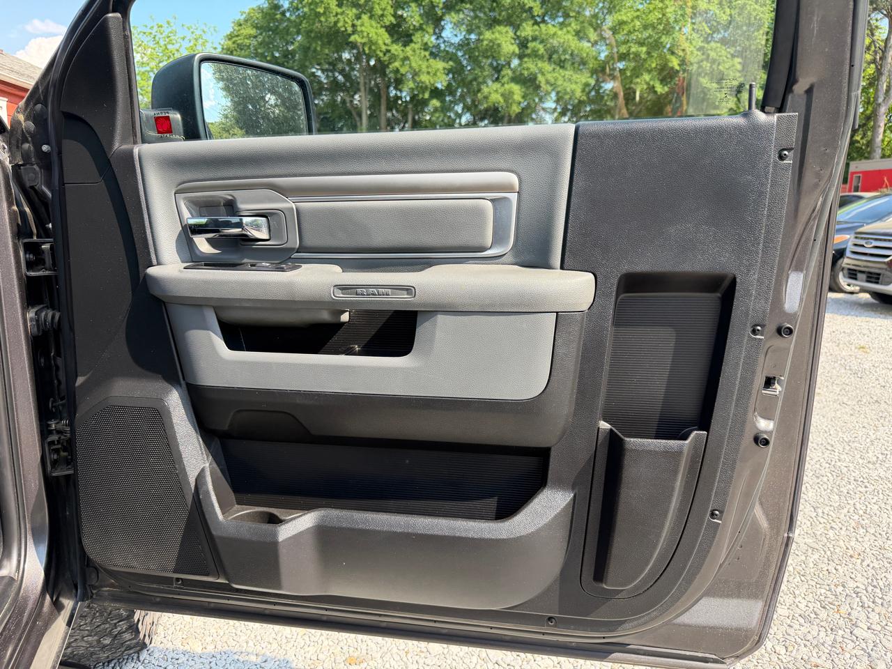 RAM 1500 Tradesman Regular Cab SWB 2WD 2016