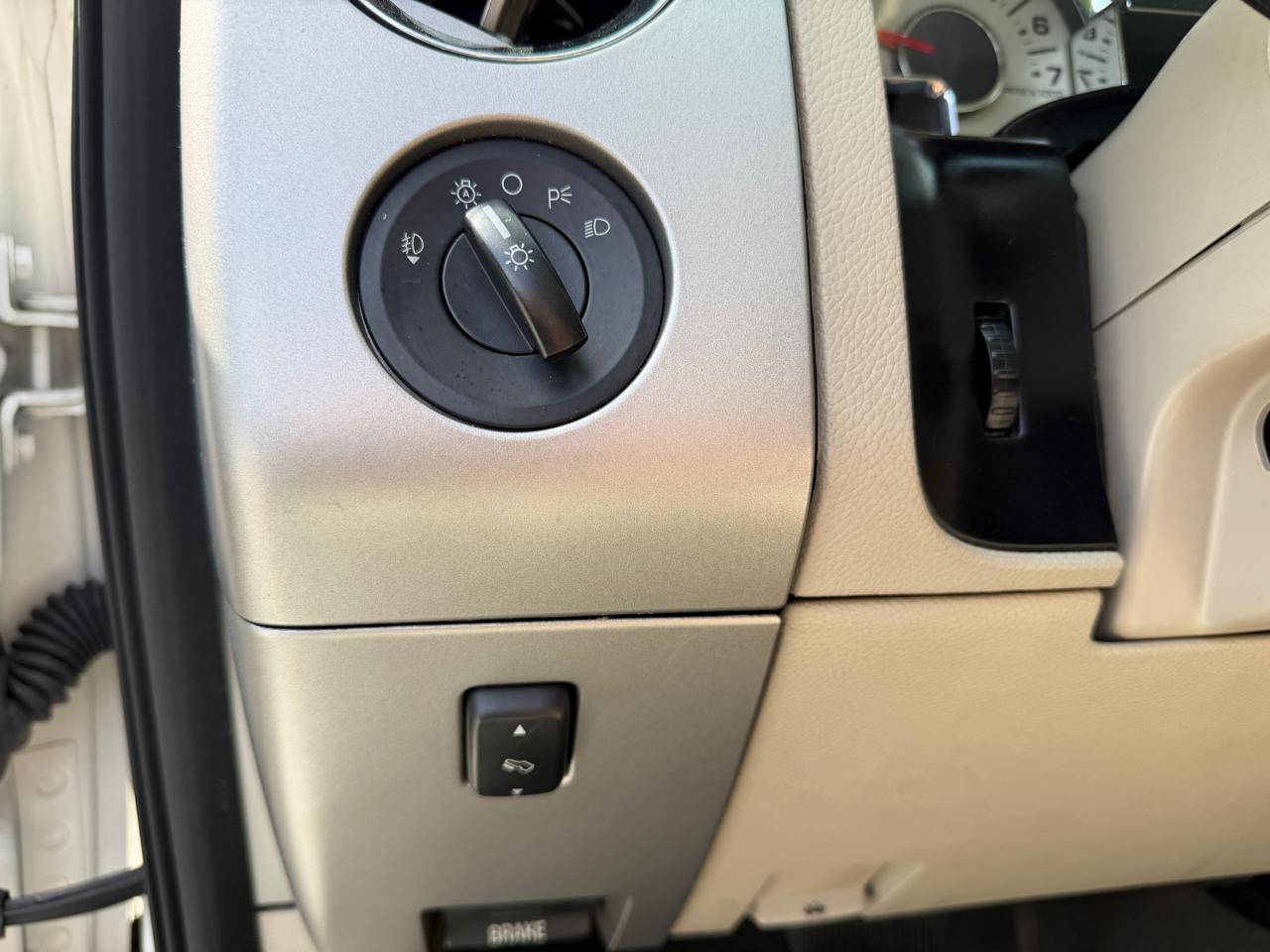 Ford Expedition Limited 4WD 2012