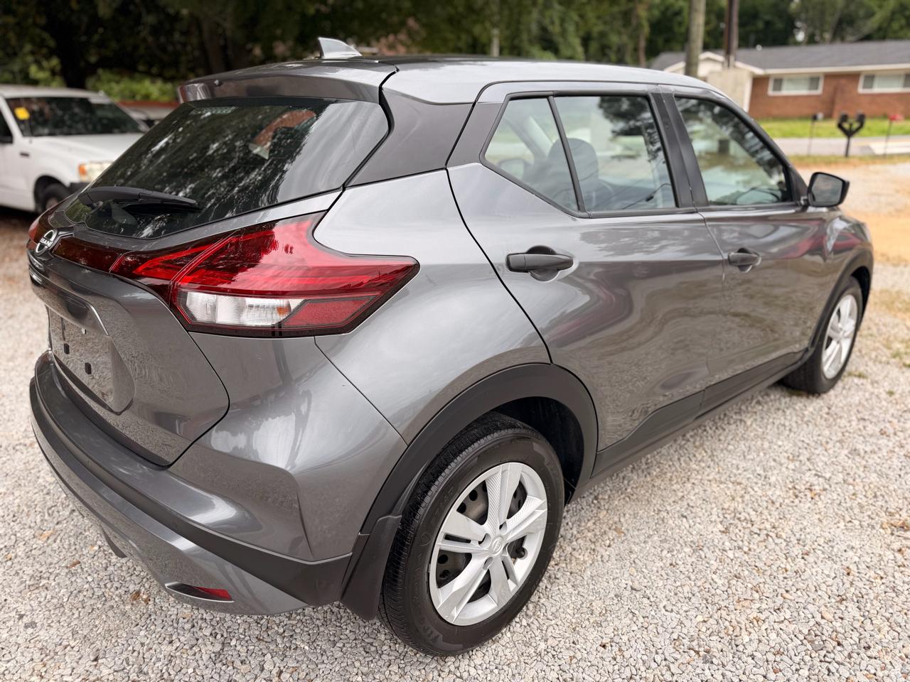 Nissan Kicks S 2023